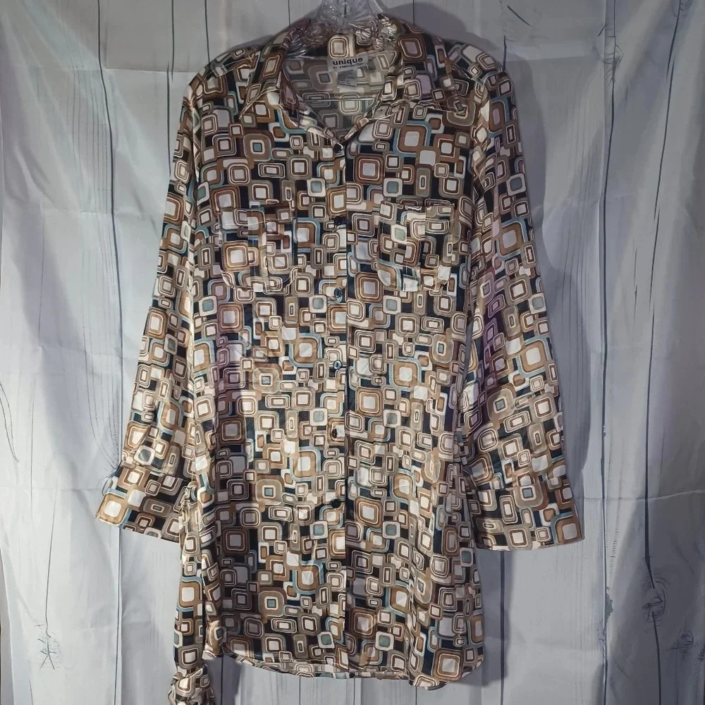 Unique Spectrum long-sleeve button-down geometric business casual retro blouse